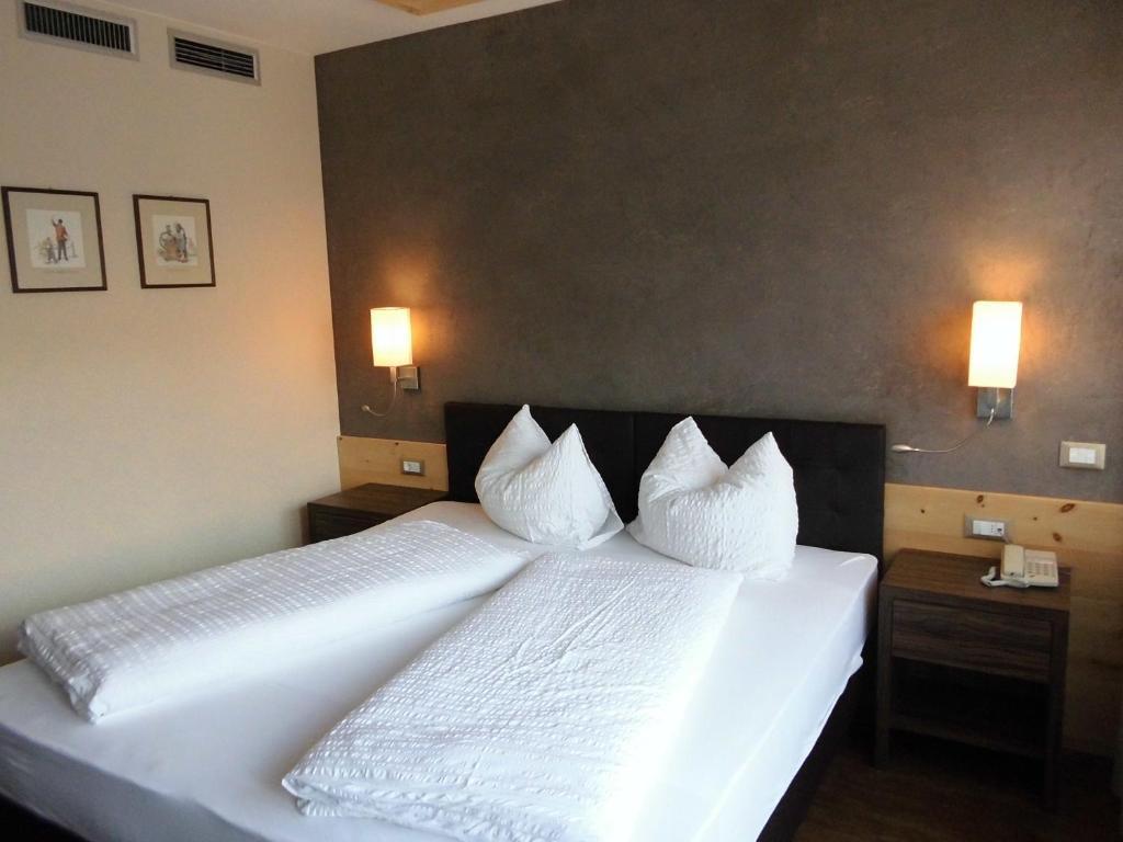 Hotel Zum Tiroler Adler Eksteriør billede