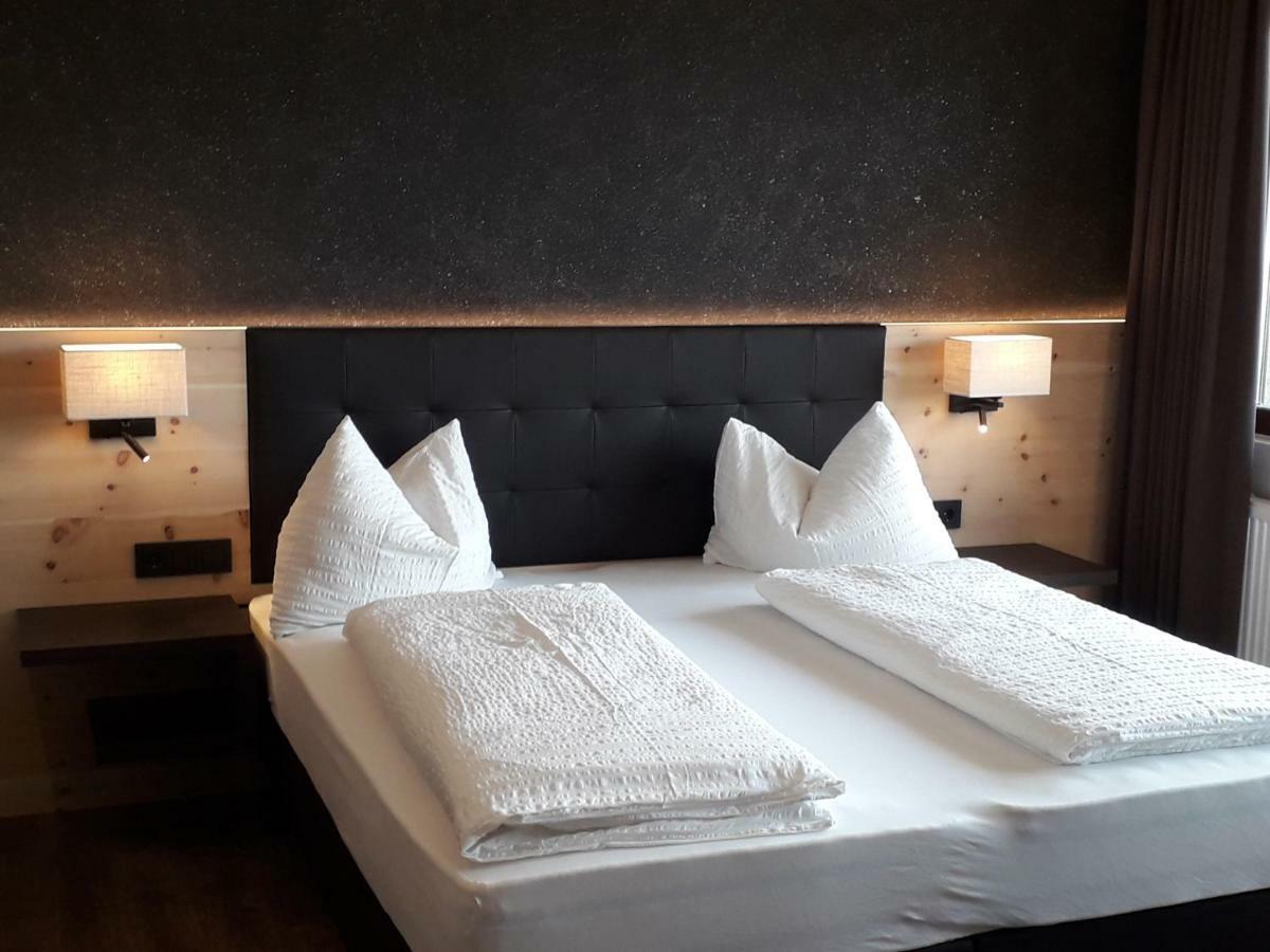 Hotel Zum Tiroler Adler Eksteriør billede