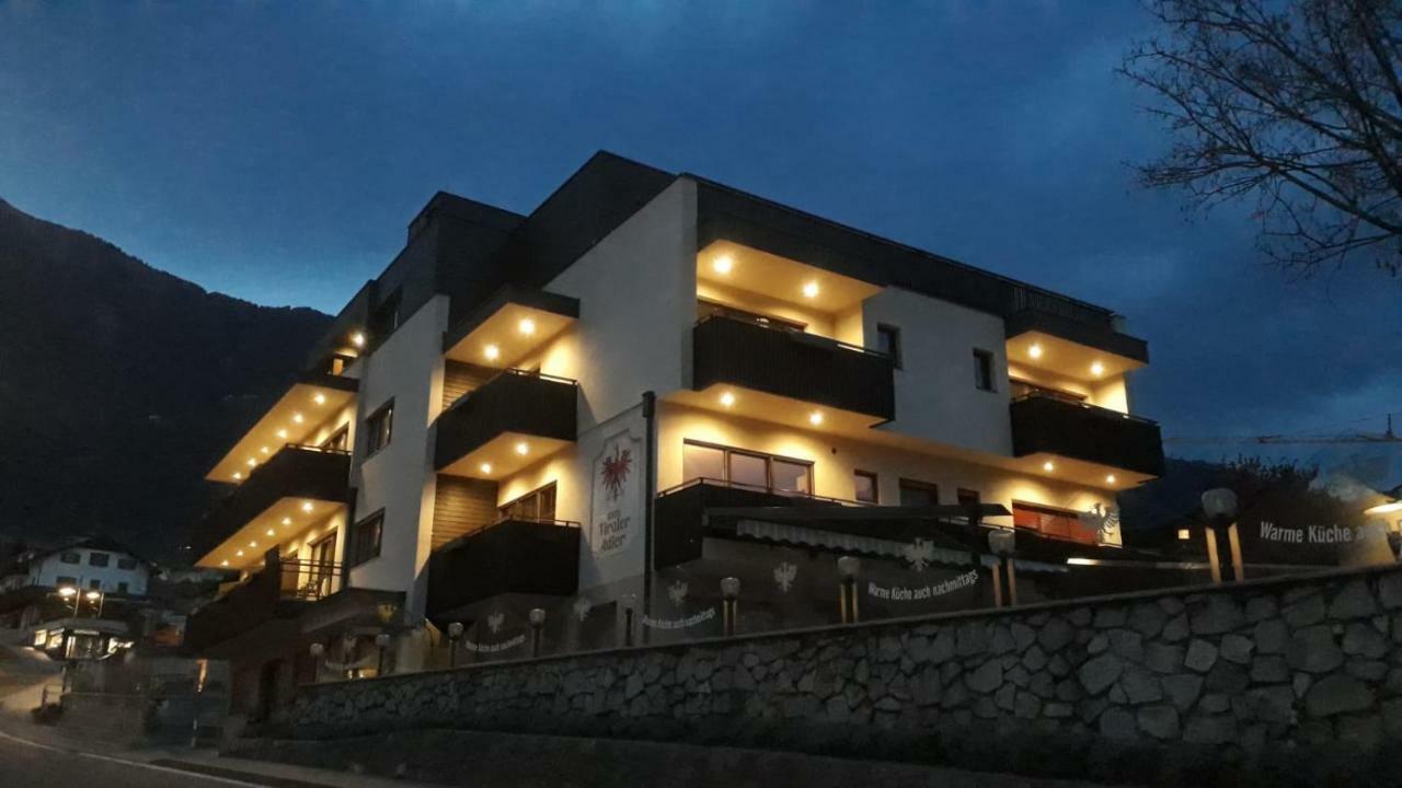 Hotel Zum Tiroler Adler Eksteriør billede