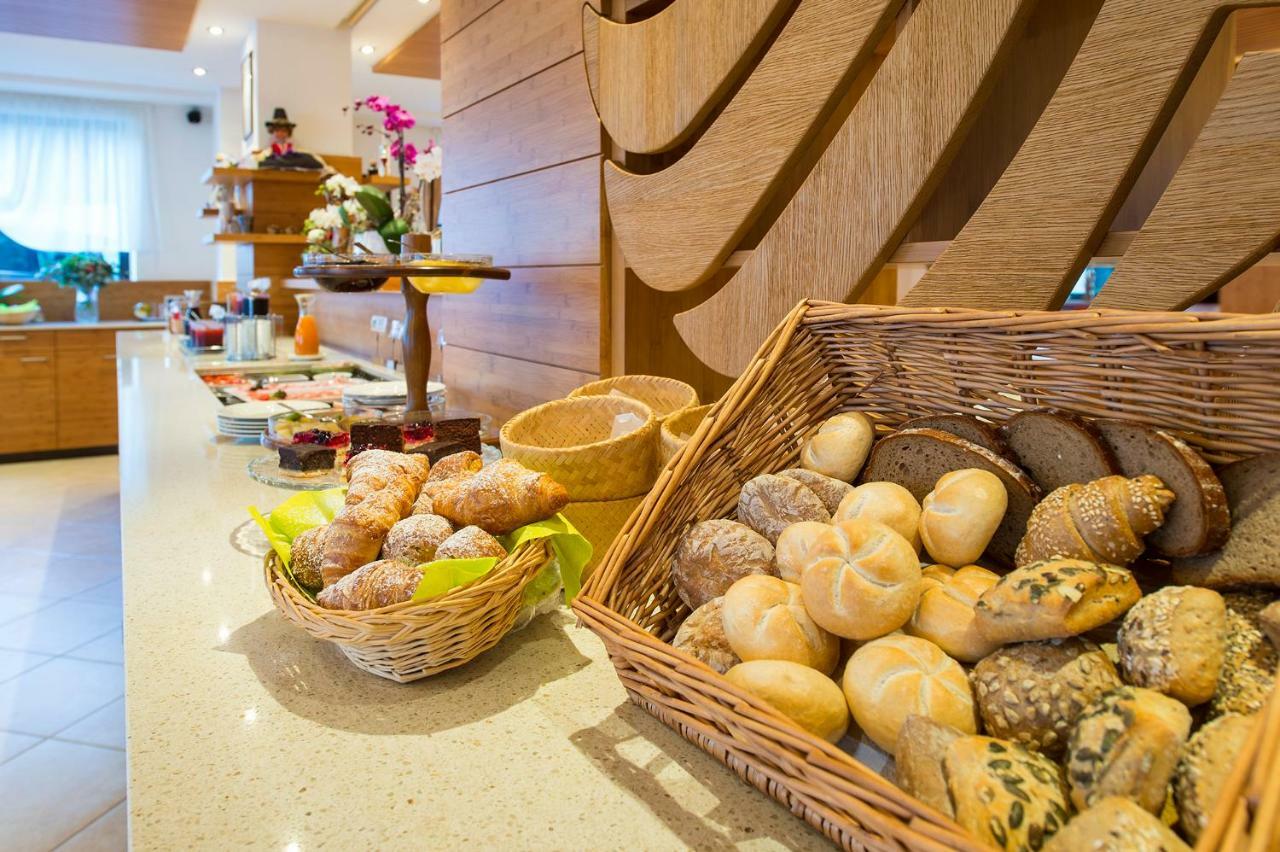 Hotel Zum Tiroler Adler Eksteriør billede