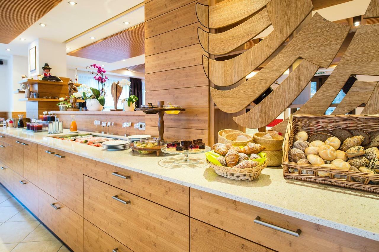 Hotel Zum Tiroler Adler Eksteriør billede
